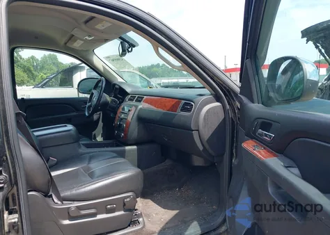 2012 Chevrolet Suburban 1500 Lt from USA, damaged, VIN 1GNSKJE7XCR117879